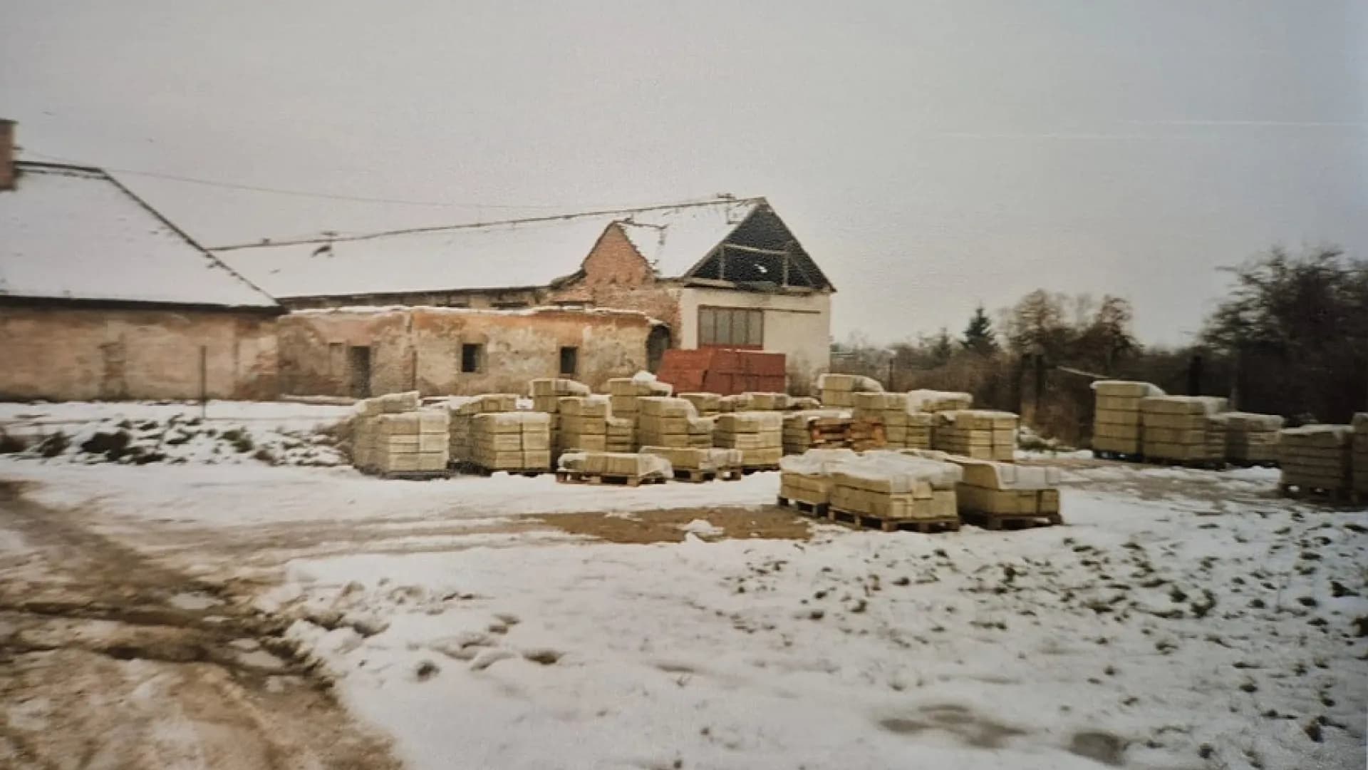 Kültéri raktárterületek
