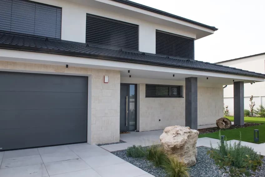 TRAVERTINE
